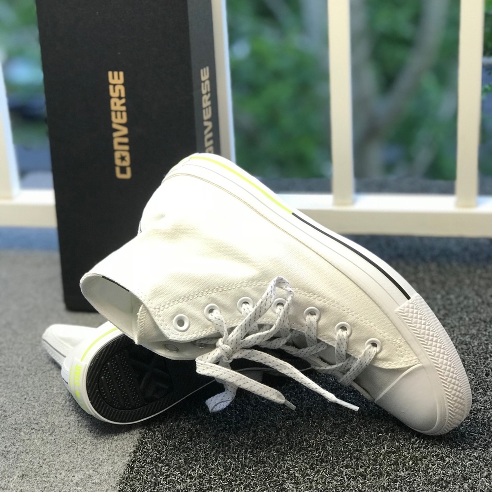 NWT Converse Ctas HI White/Volt WMNA AUTHENTIC - Picture 2 of 6